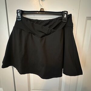SHEIN crossover black skort